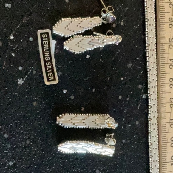 Sterling Silver (stamped 925) Wheat design 7” bracelet & earrings set (2 pair) - Picture 5 of 7